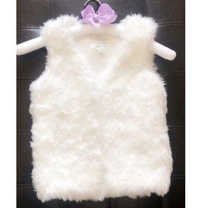 Girls Faux Fur Vest ❄️